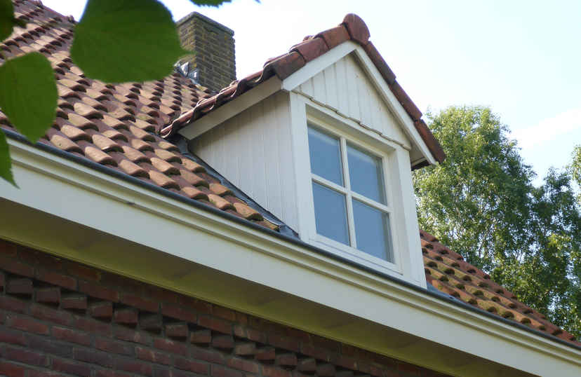 Dakkapel met zadeldak